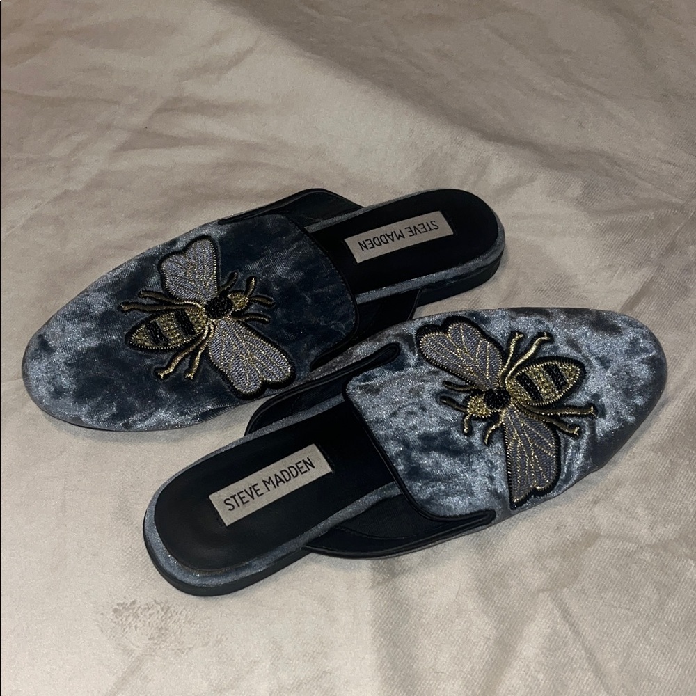 Steve Madden Velvet Bee Embellished flats